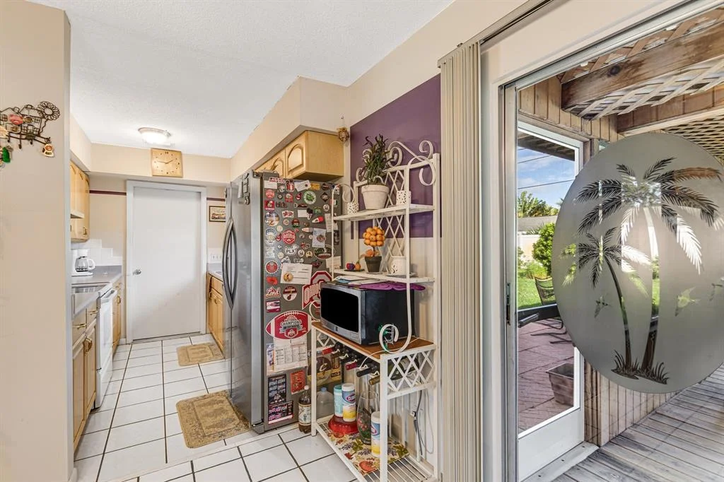 Photo of 115 W Beverly Rd