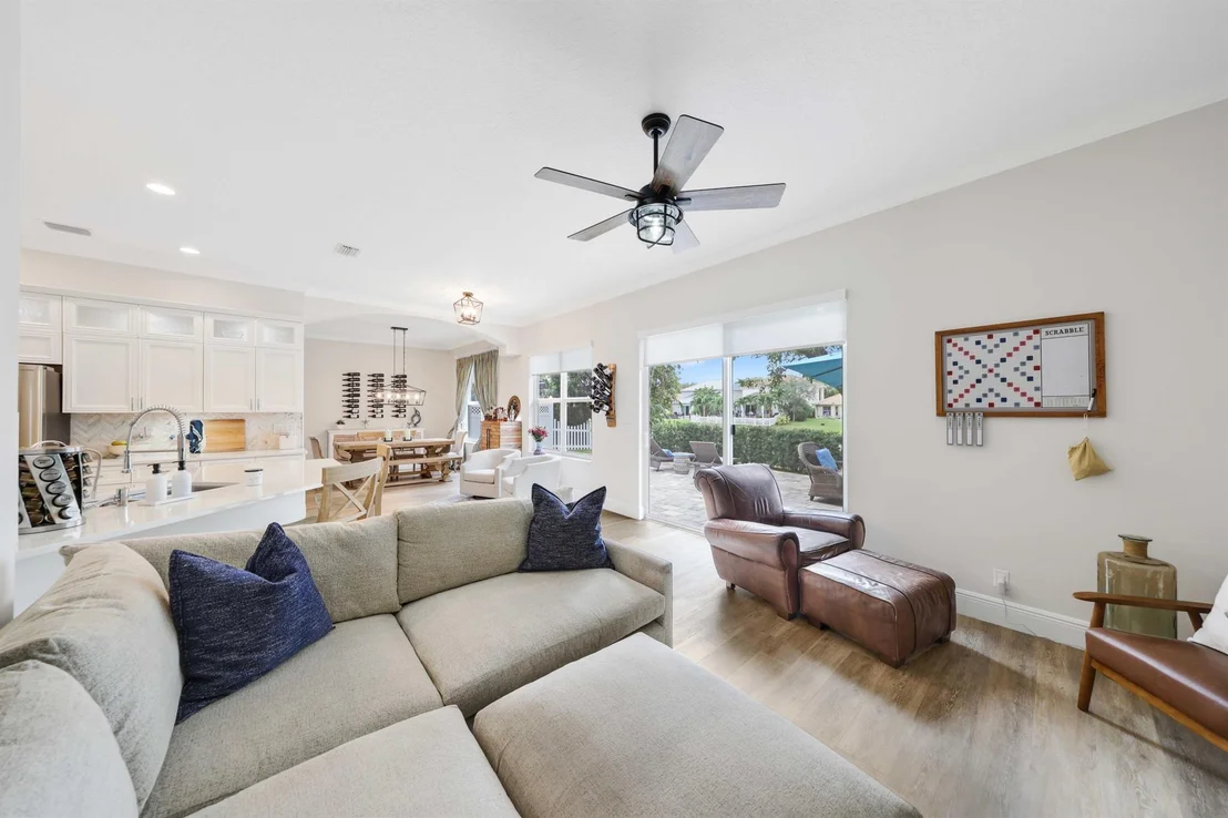 Photo of 560 Anchor Point