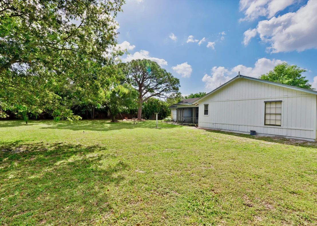 Photo of 18375 Oak Leaf Court