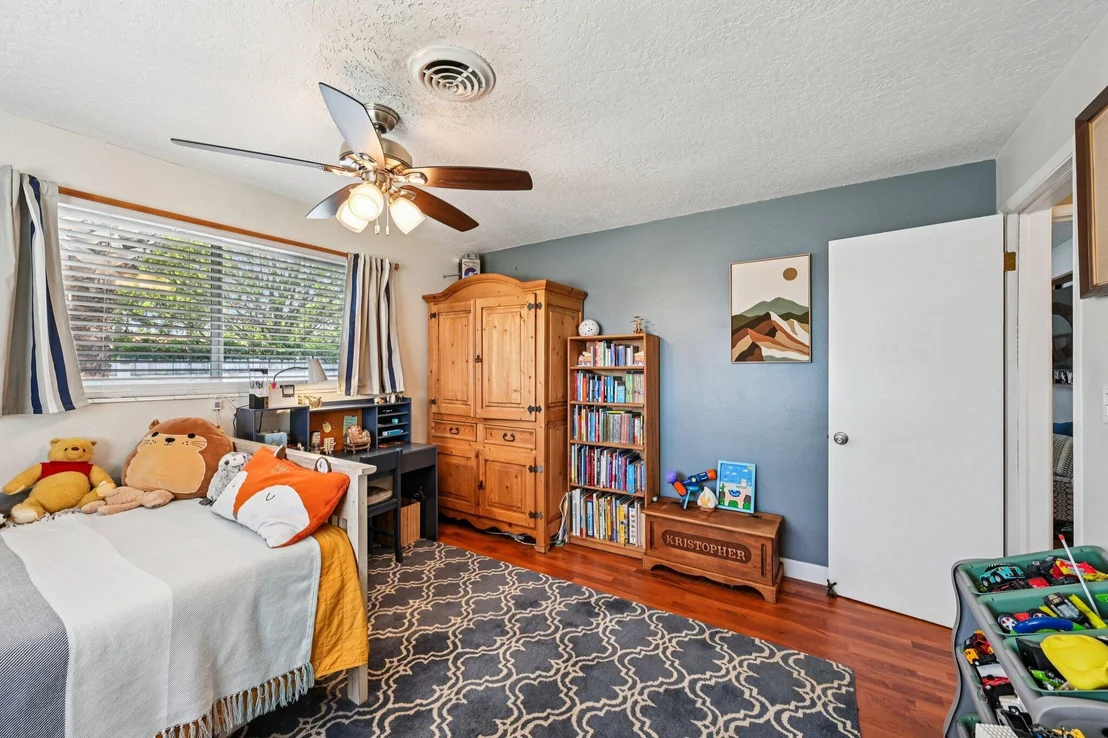Photo of 818 SE 9th Terrace