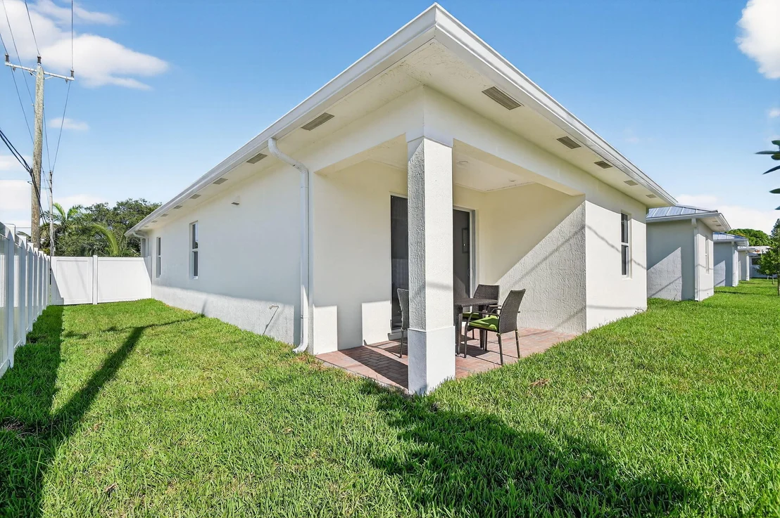 Photo of 601 N Loxahatchee Drive