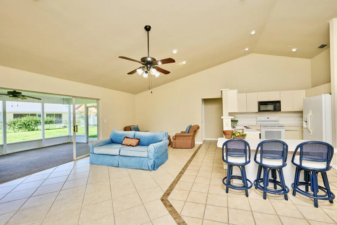 Photo of 415 Mac Lane