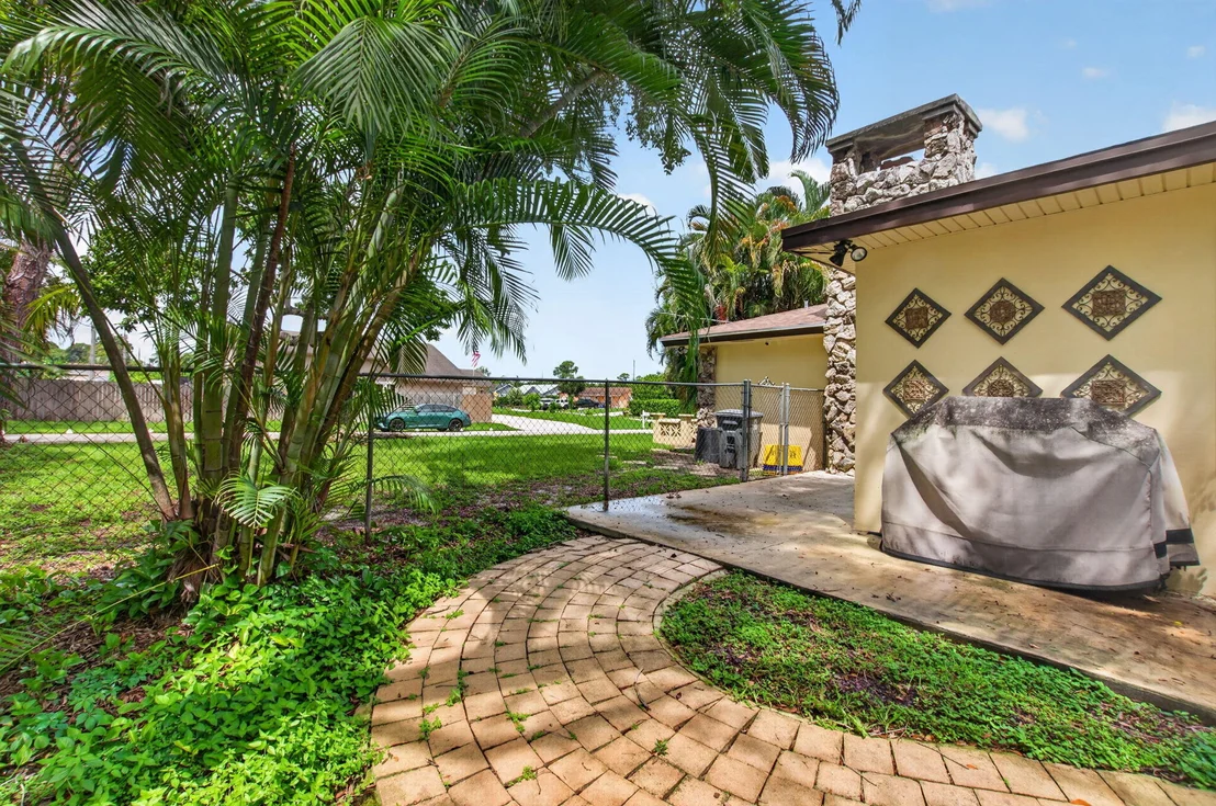 Photo of 4746 Canal Drive