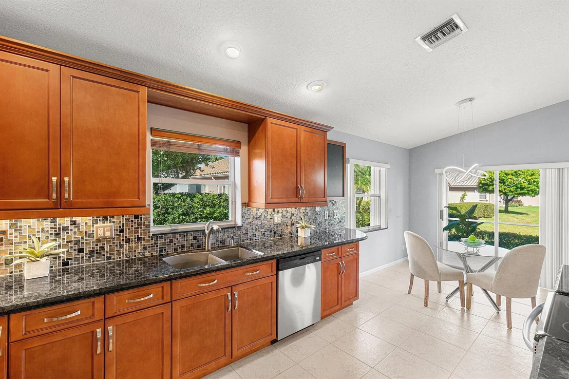 Photo of 6691 Maybrook Road