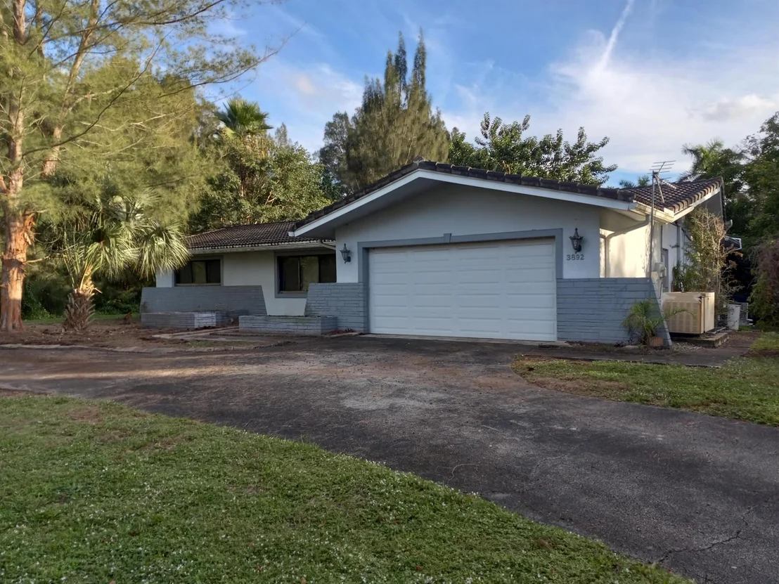 Photo of 3892 Frances Drive