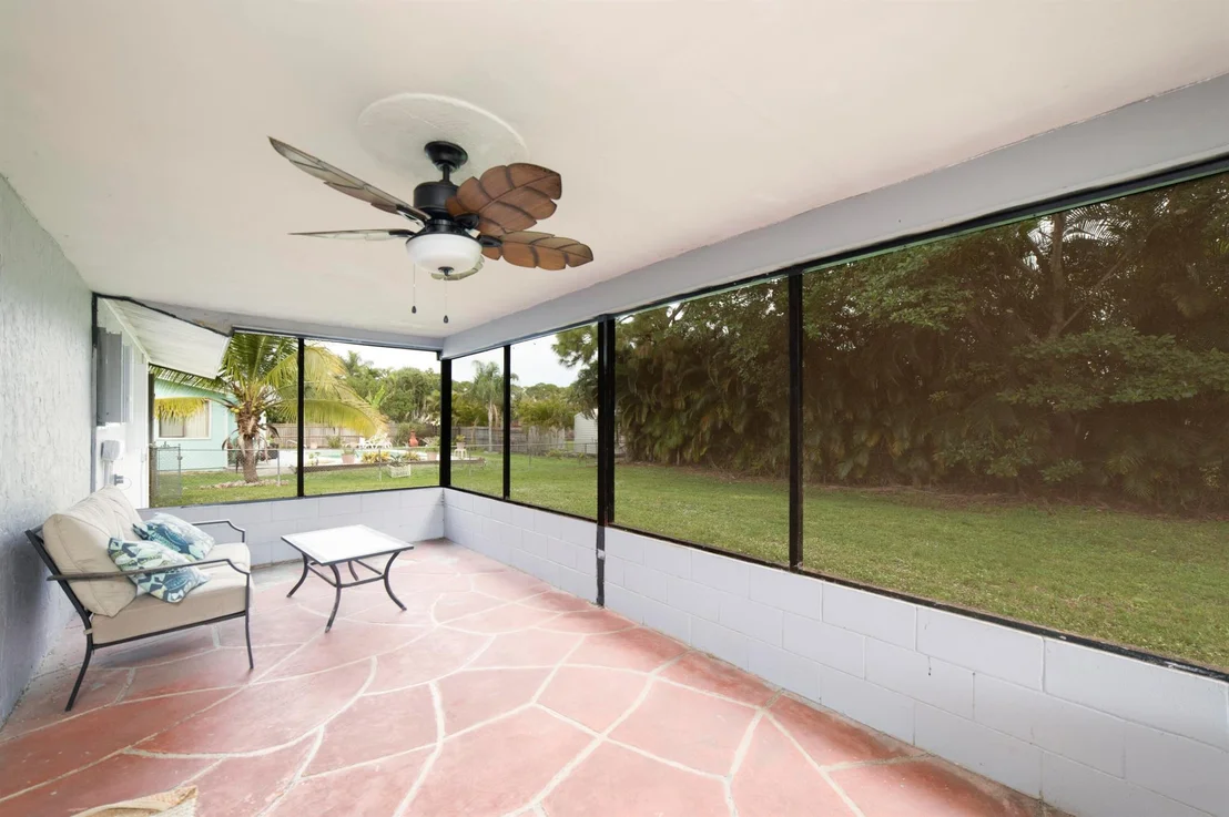 Photo of 6008 Palm Drive