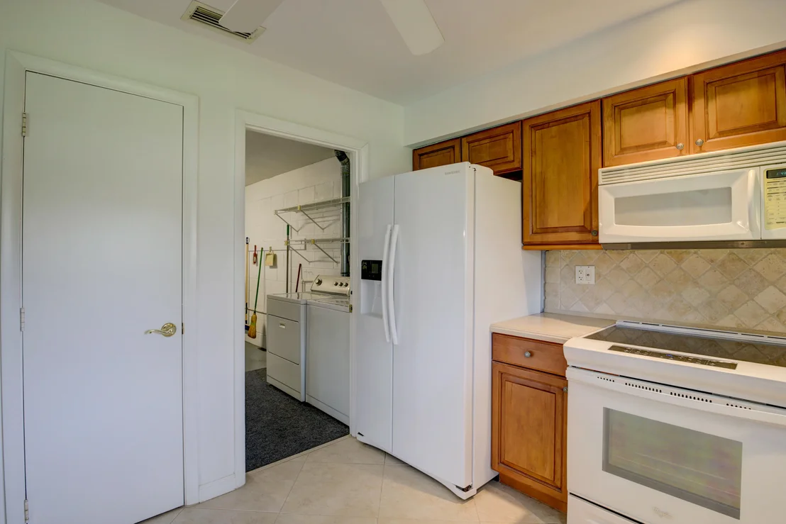 Photo of Unit B at 4350 Pear Tree Circle