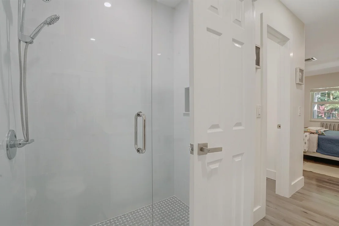 Photo of Unit B at 13734 Via Flora