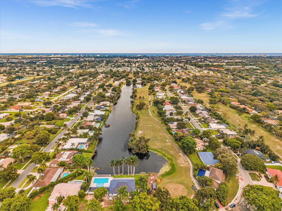 Photo of 3537 Lakeview Drive