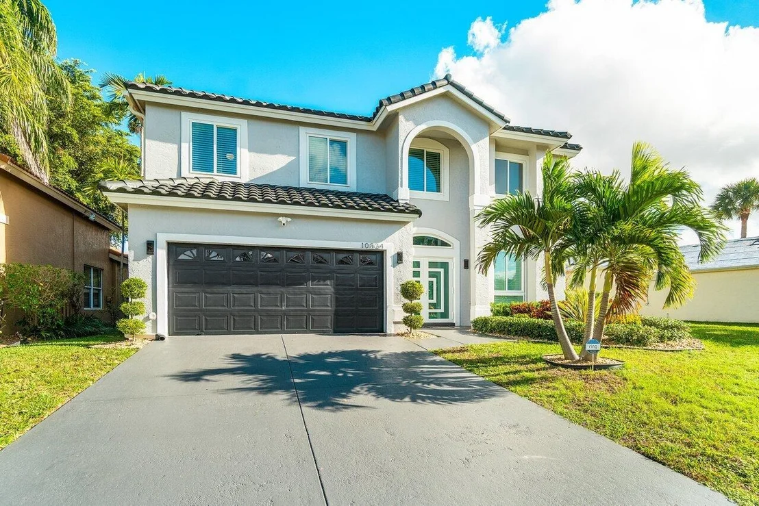 Photo of 10824 La Salinas Circle