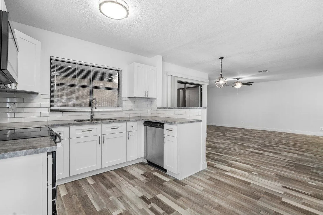 Photo of 6127 Elsinore Circle