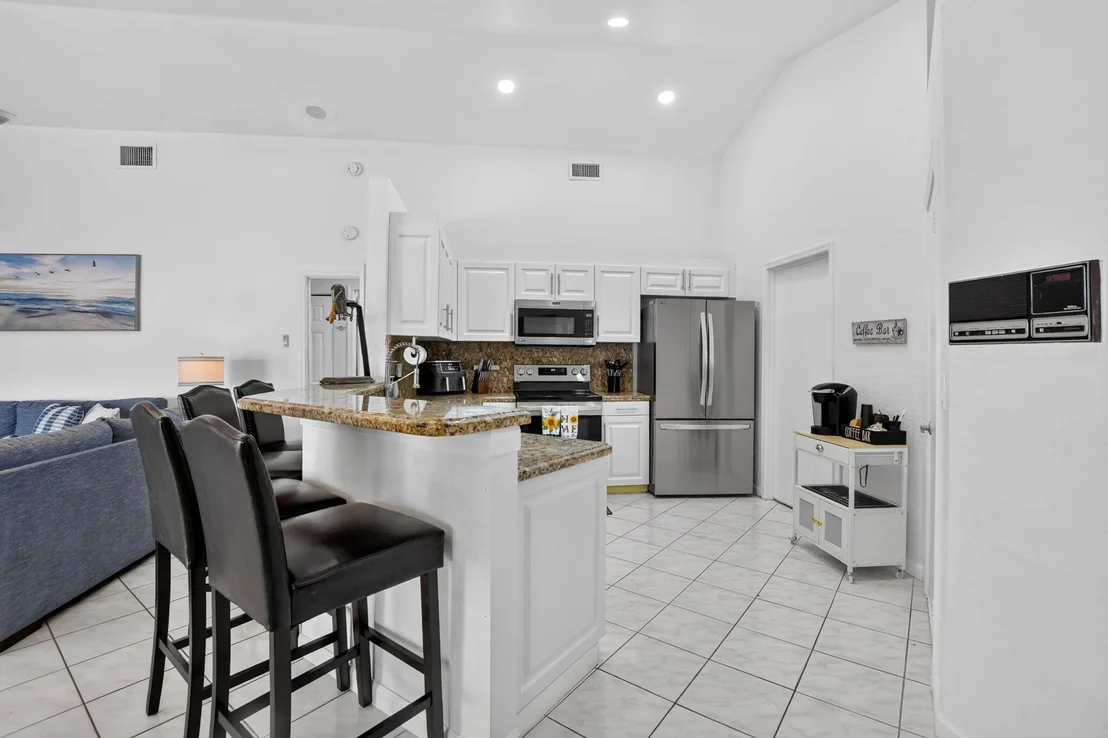 Photo of 703 AVOCET Road
