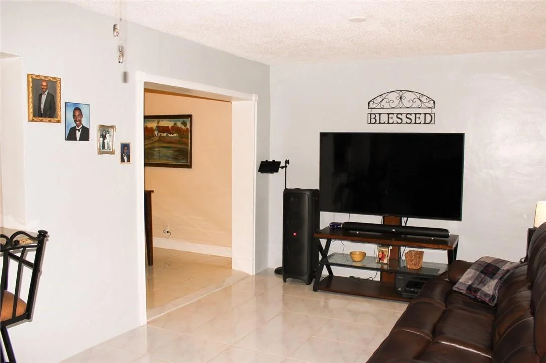 Photo of 5705 NW 48th Way