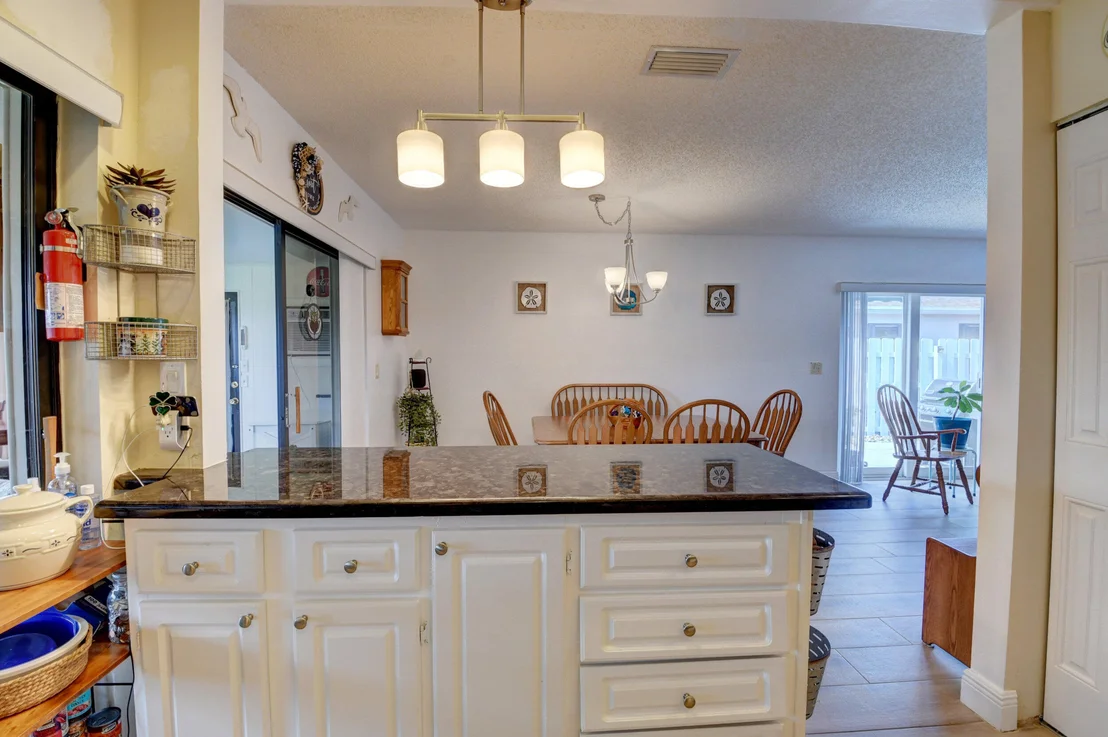 Photo of 5102 Mirror Lakes Boulevard