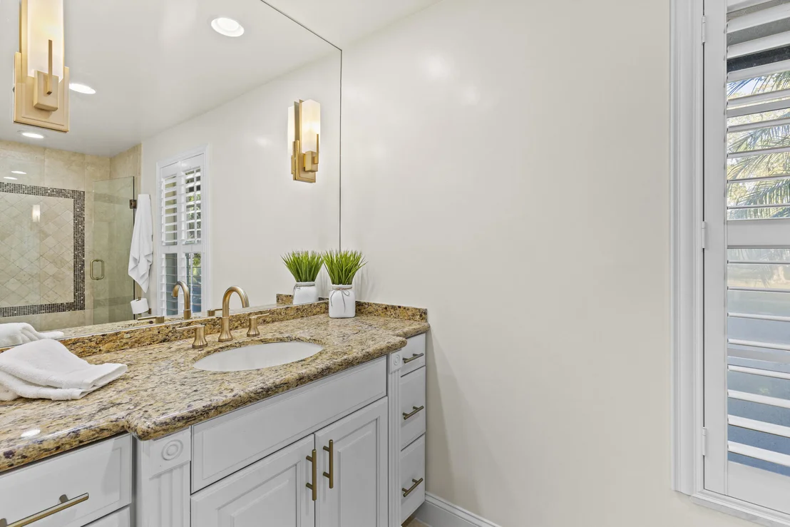 Photo of 3544 Lakeview Drive