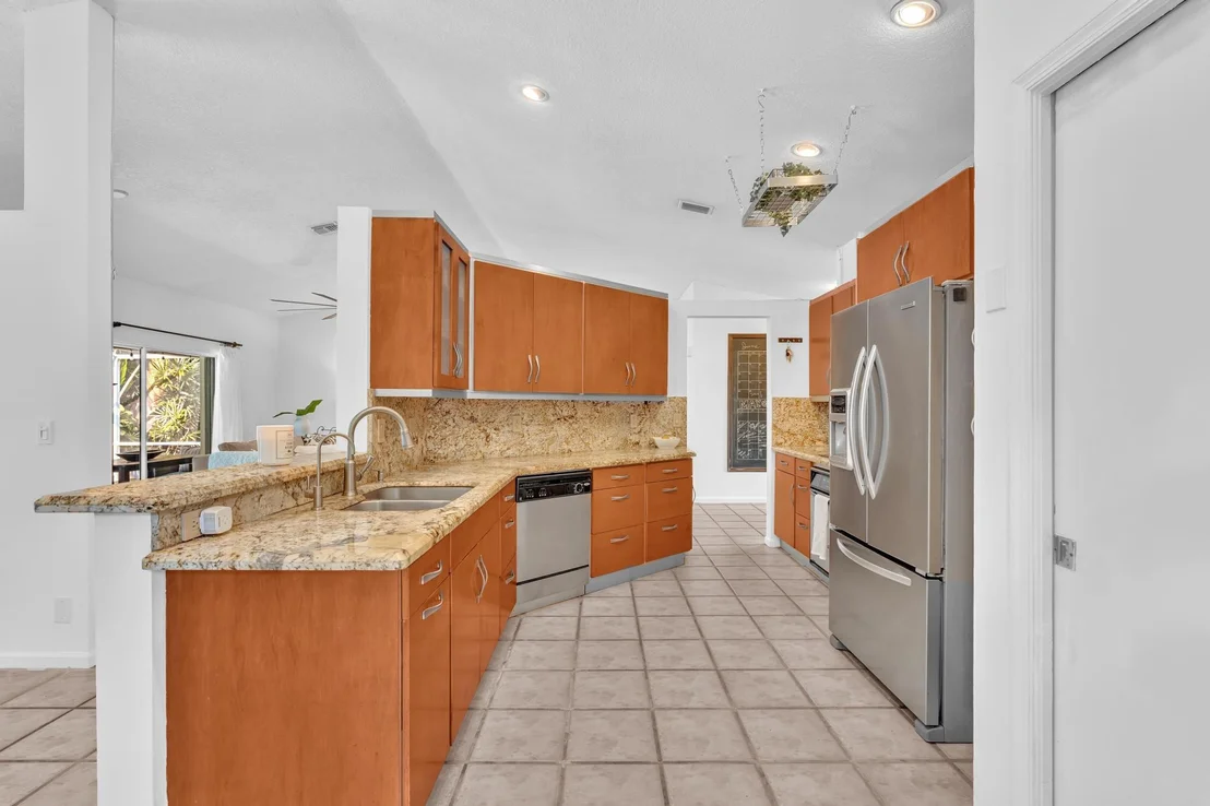 Photo of 498 Oregon Lane