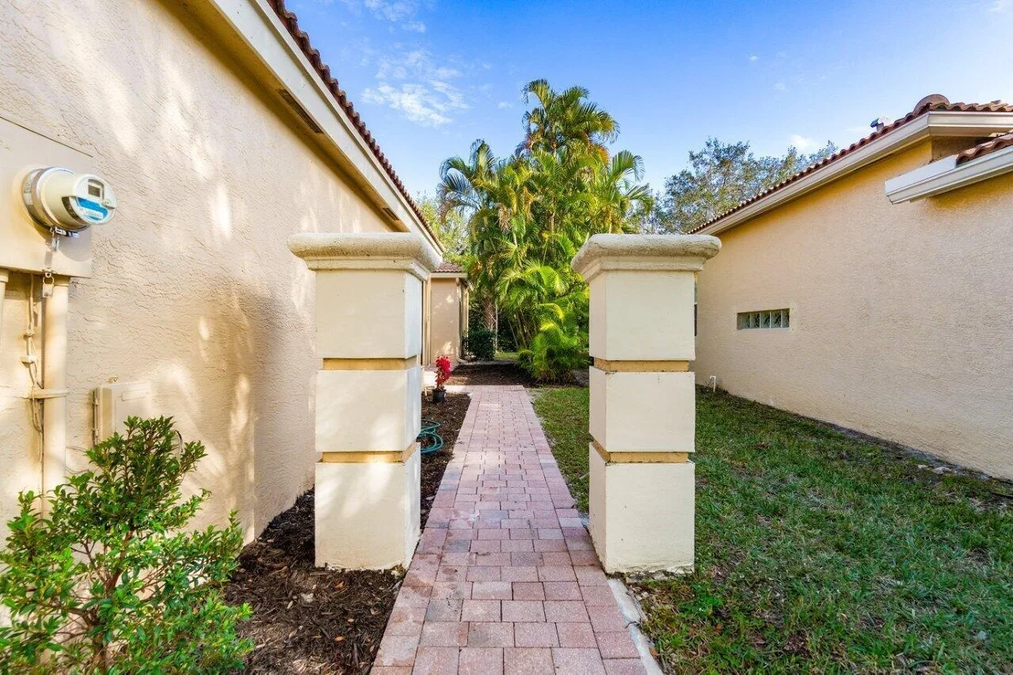 Photo of 2536 Sandy Cay