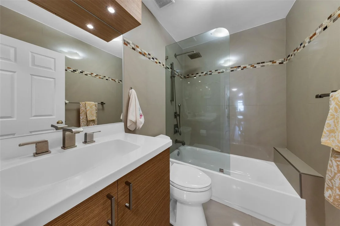Photo of 84 Gables Boulevard