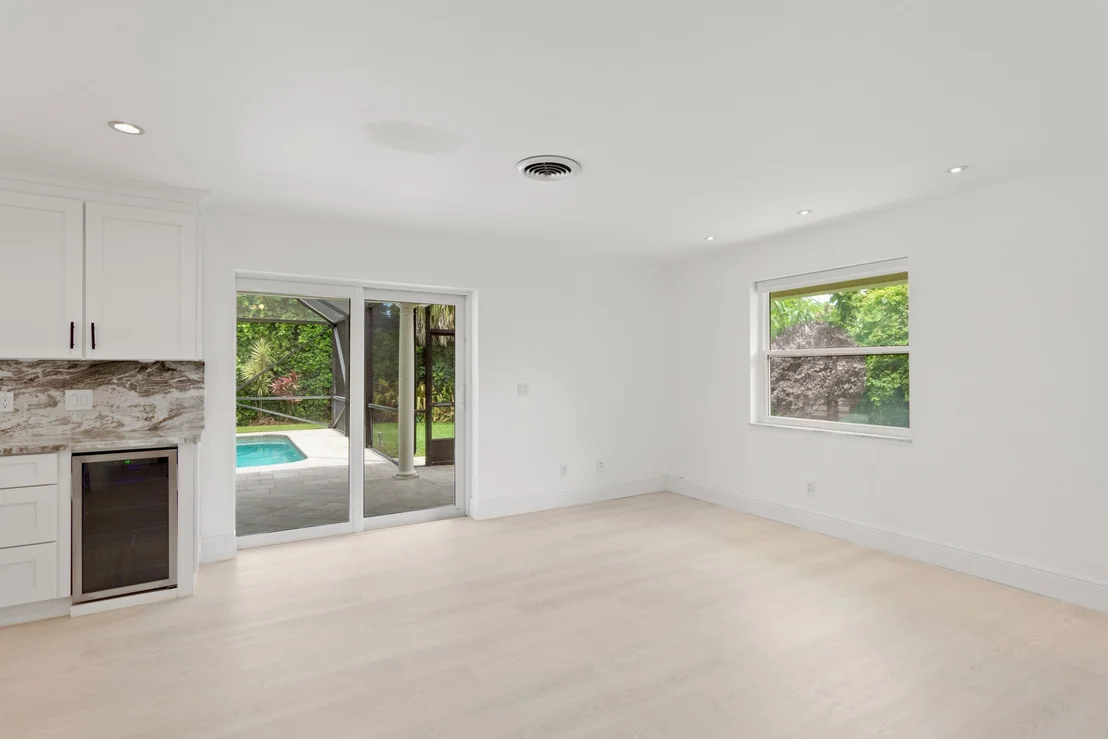 Photo of 1060 Clipper Road