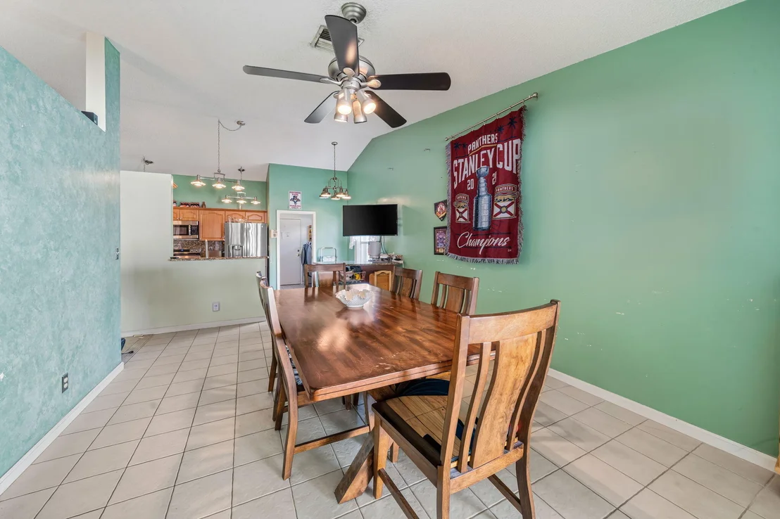 Photo of 5197 Rosen Boulevard