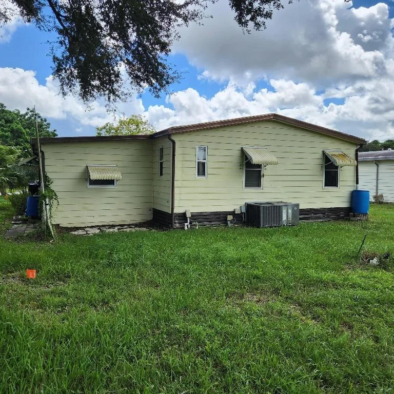 Photo of 2847 SW Thunderbird Trail