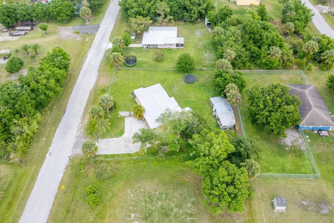 Photo of 3670 NW 27th Avenue