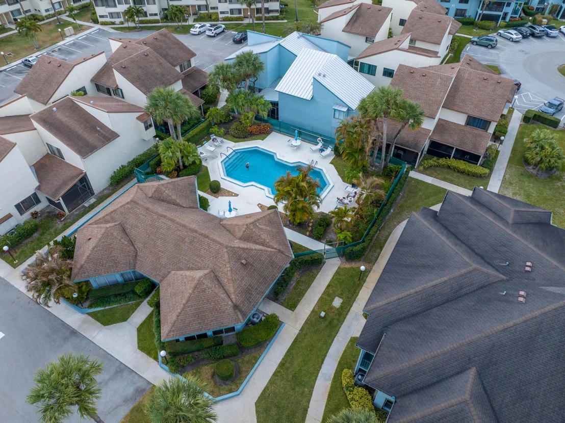 Photo of Unit B30 at 950 S Kanner Highway