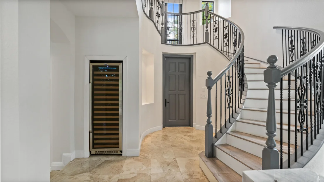 Photo of 9521 Eden Manor