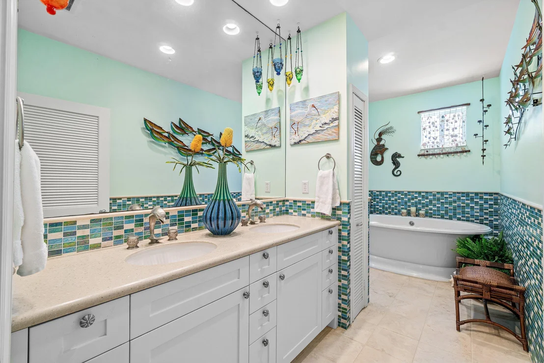 Photo of 110 Dolphin Road