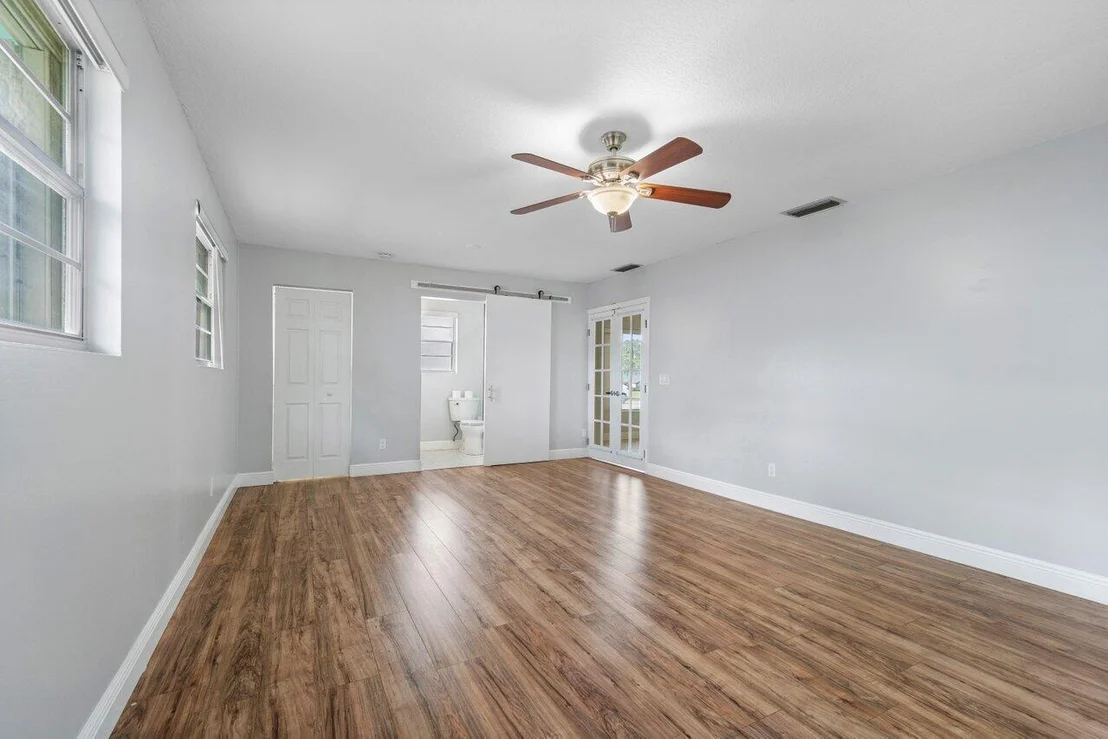 Photo of 705 N Perry Avenue