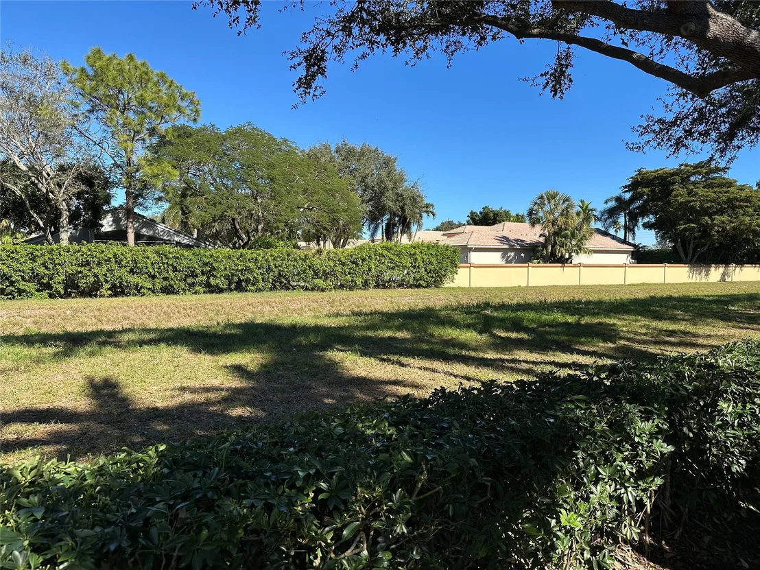 Photo of 6565 Sherbrook Drive