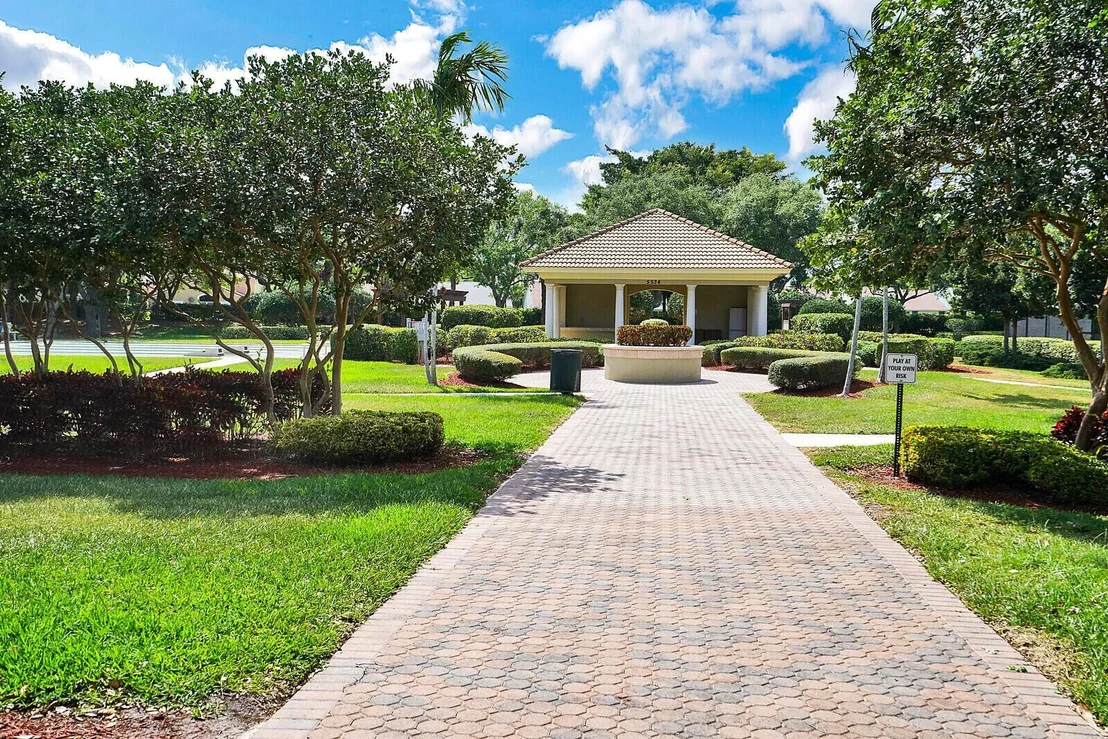 Photo of 12175 Roma Road