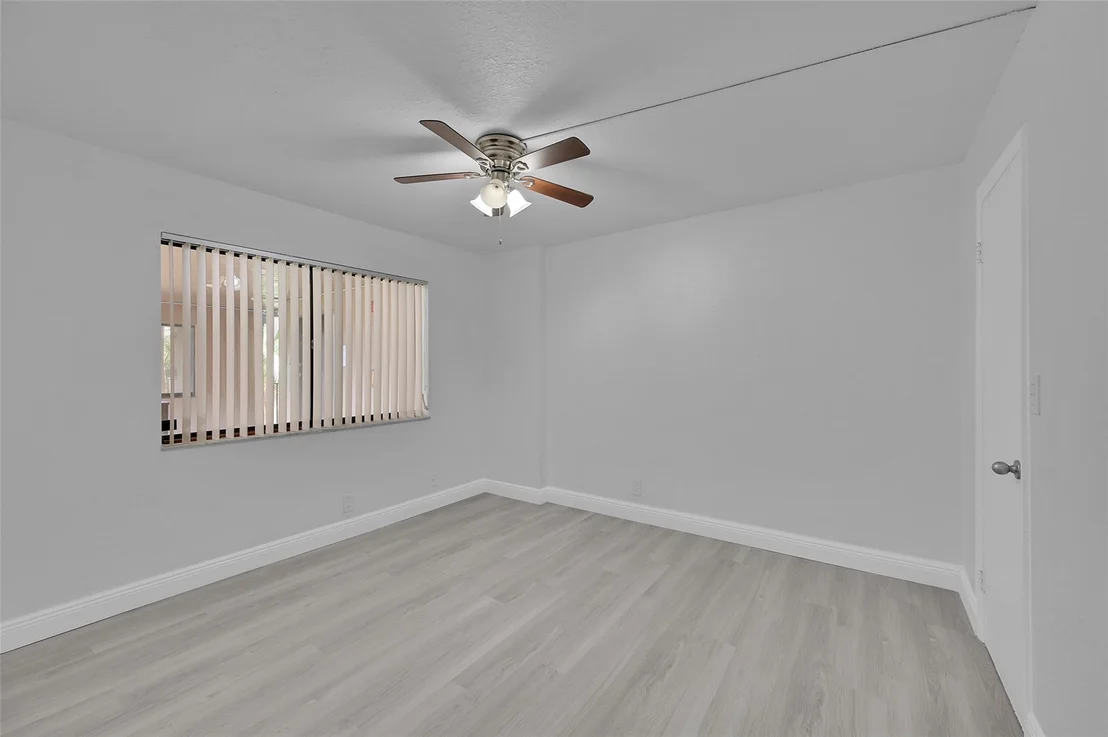 Photo of Unit 407 at 8020 Hampton Boulevard