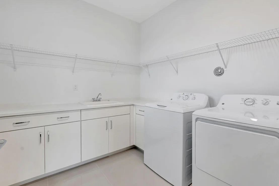 Photo of 9436 Riverside Park Drive
