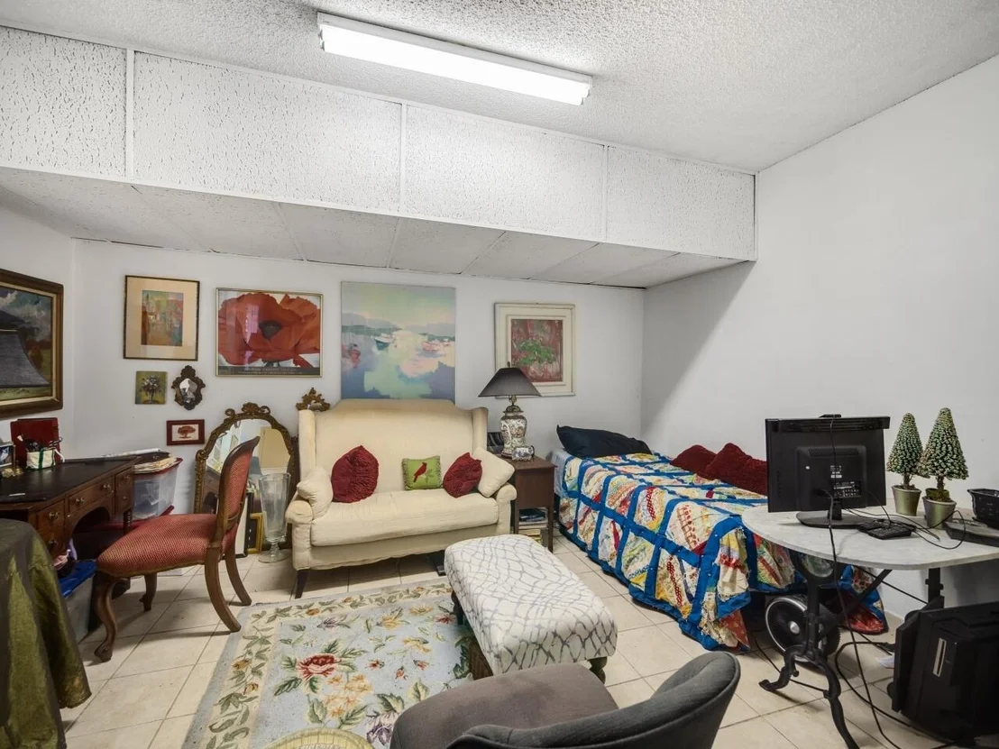 Photo of 370 Ellamar Road