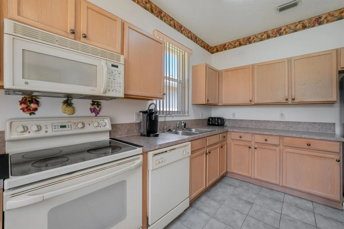 Photo of 10827 Madison Drive