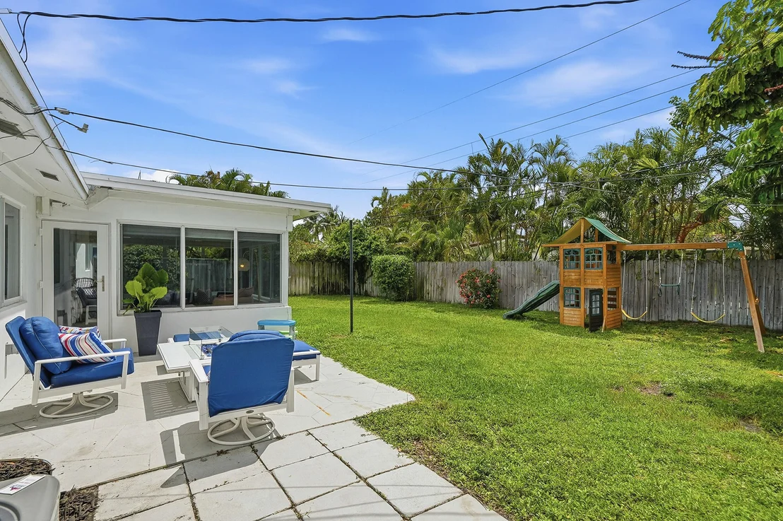 Photo of 807 SE 9 Terrace