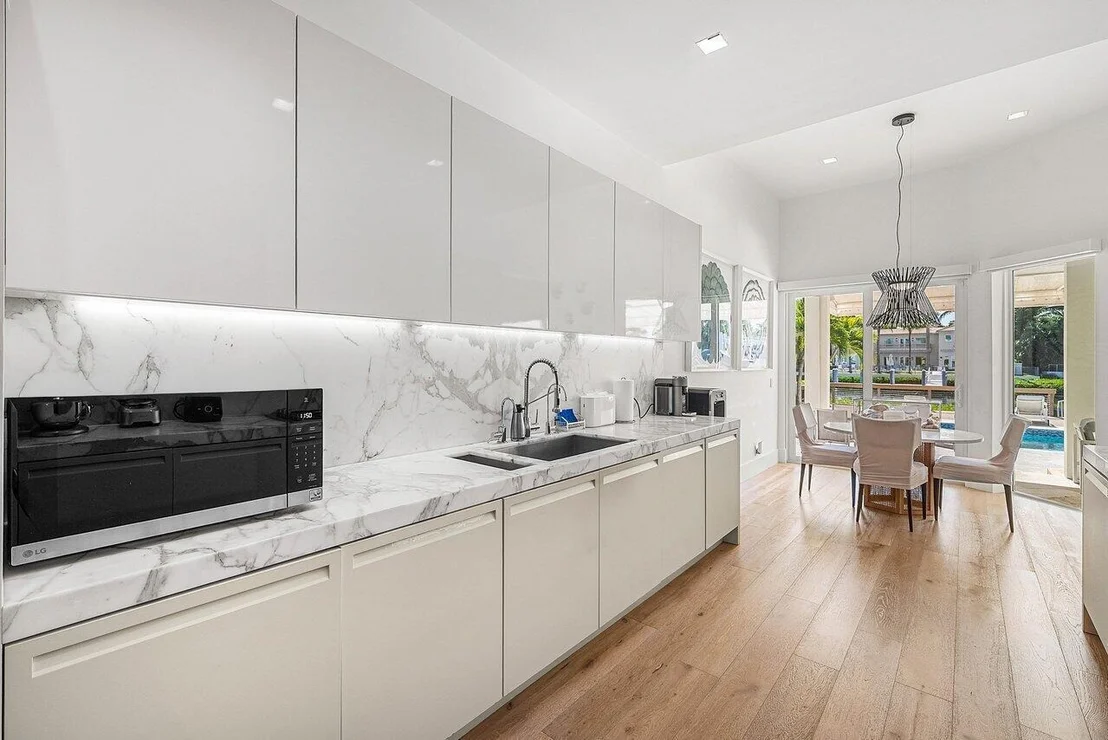 Photo of 215 Island Drive
