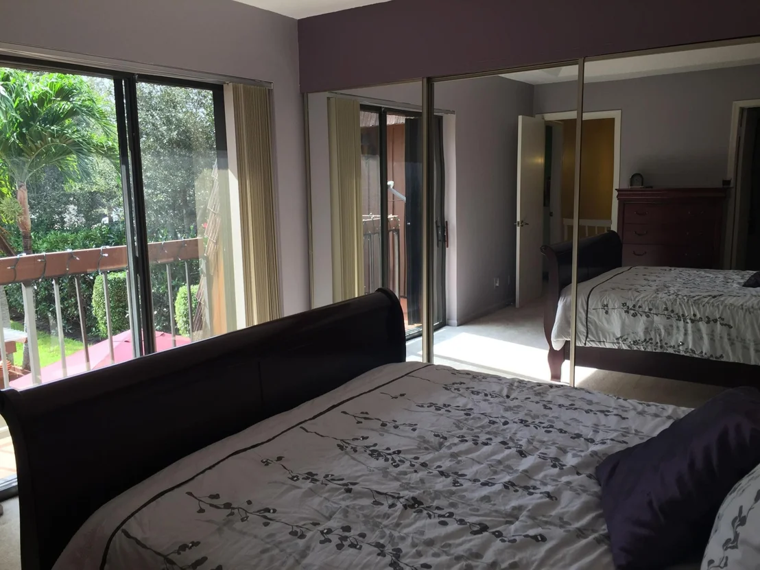 Photo of Unit B at 5 Atrium Circle