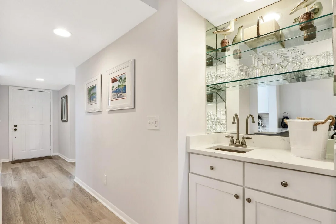 Photo of Unit A at 501 Pinecrest Circle