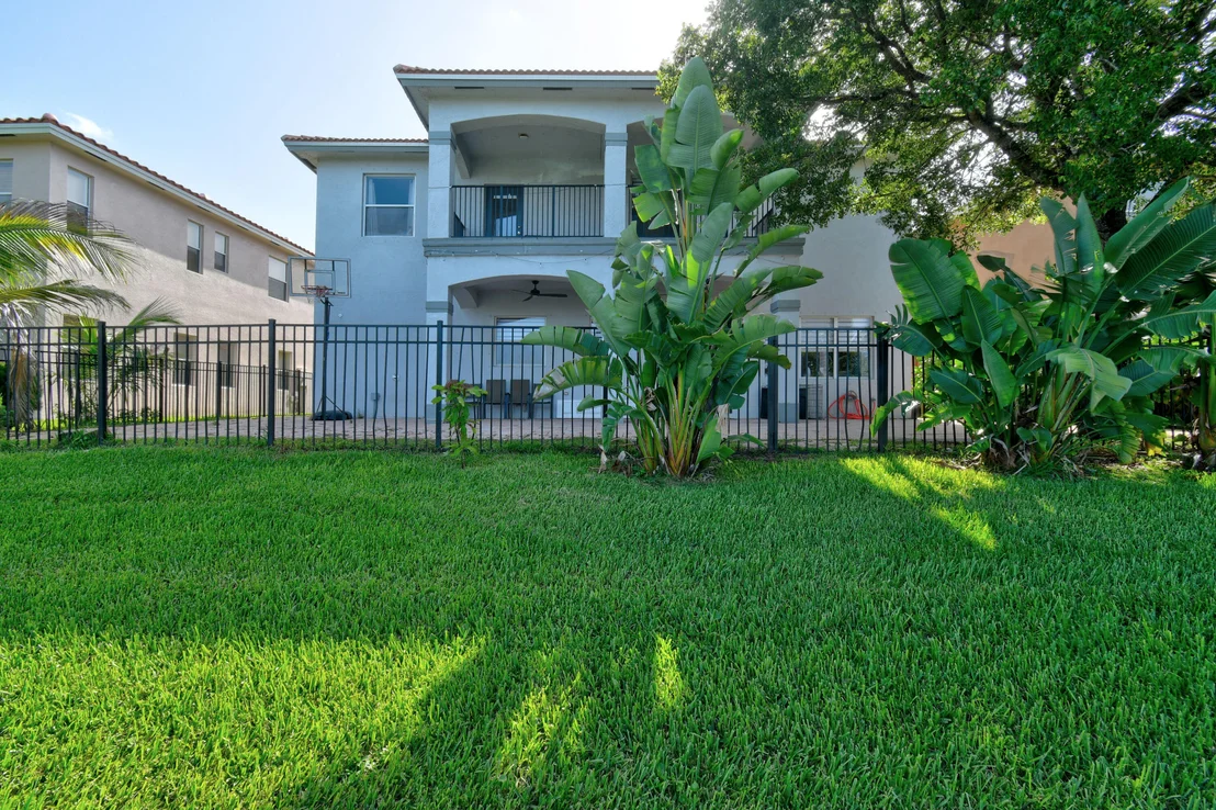 Photo of 700 Cresta Circle