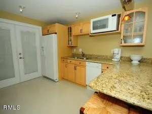 Photo of 102 Birdfish Lane