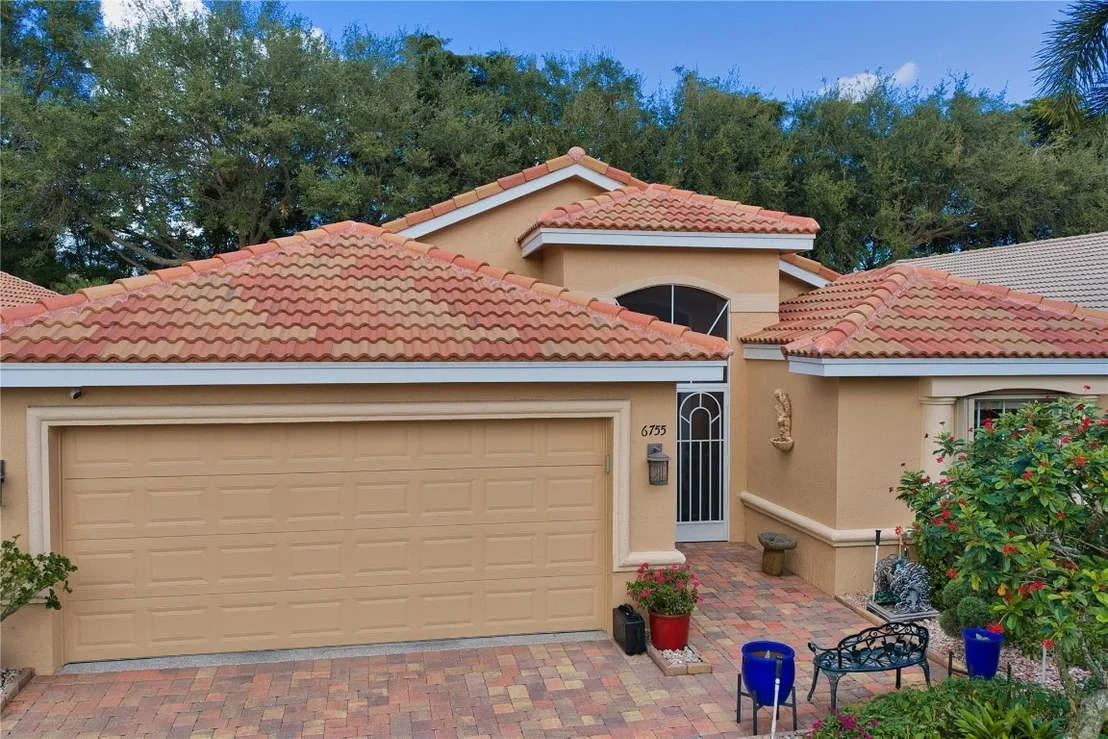 Photo of 6755 Viale Elizabeth