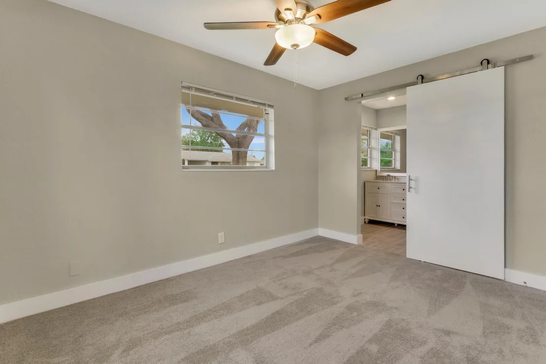 Photo of 508 W Whitney Drive