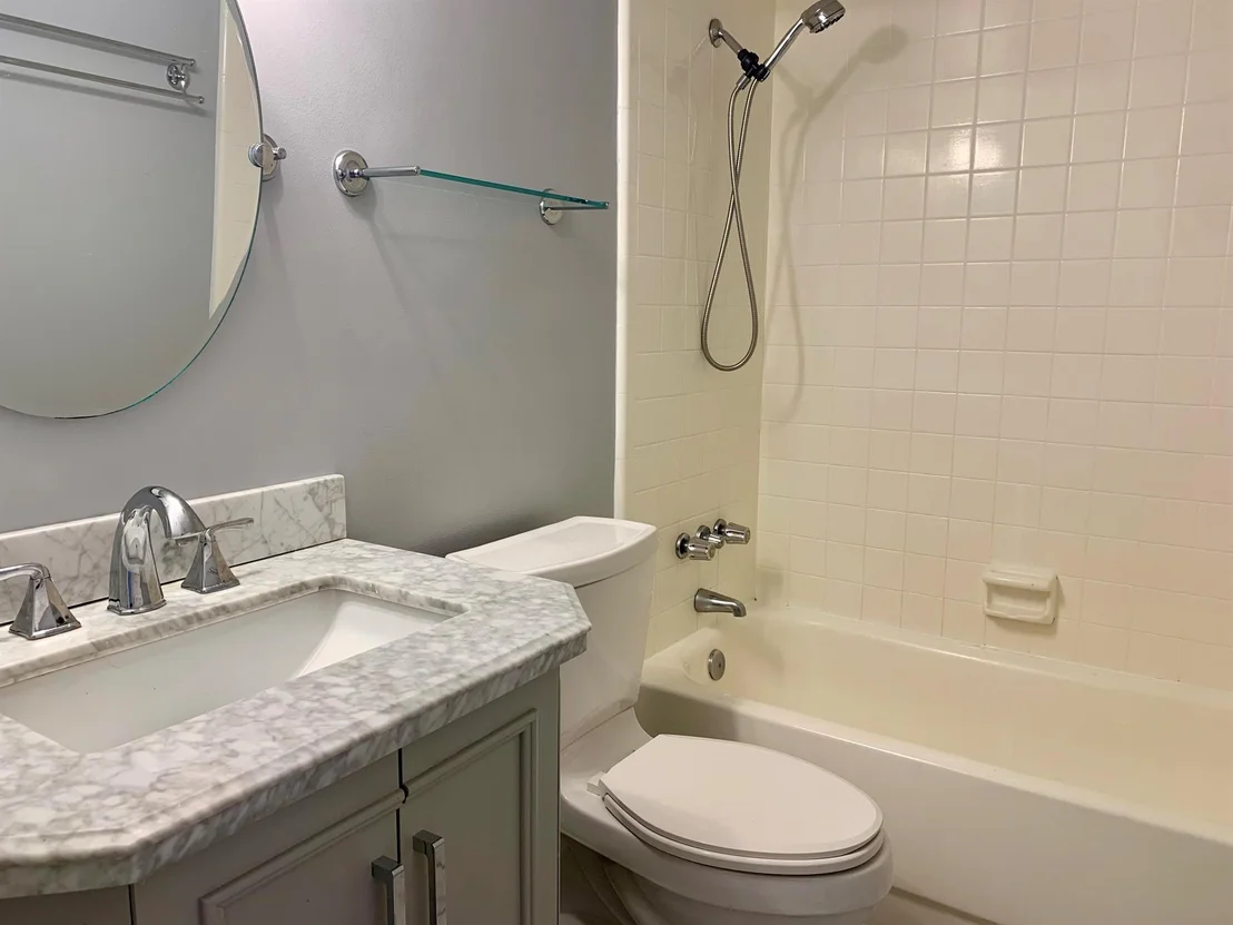 Photo of Unit 204 at 912 Pine Drive