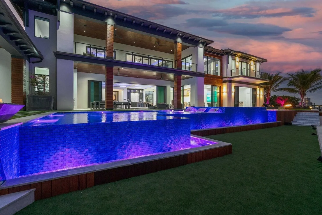 Photo of 712 Lakeside Circle