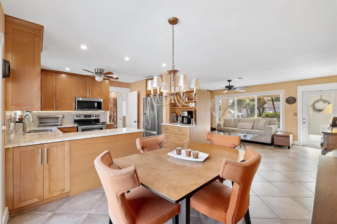 Photo of 3241 NE 9TH Terrace