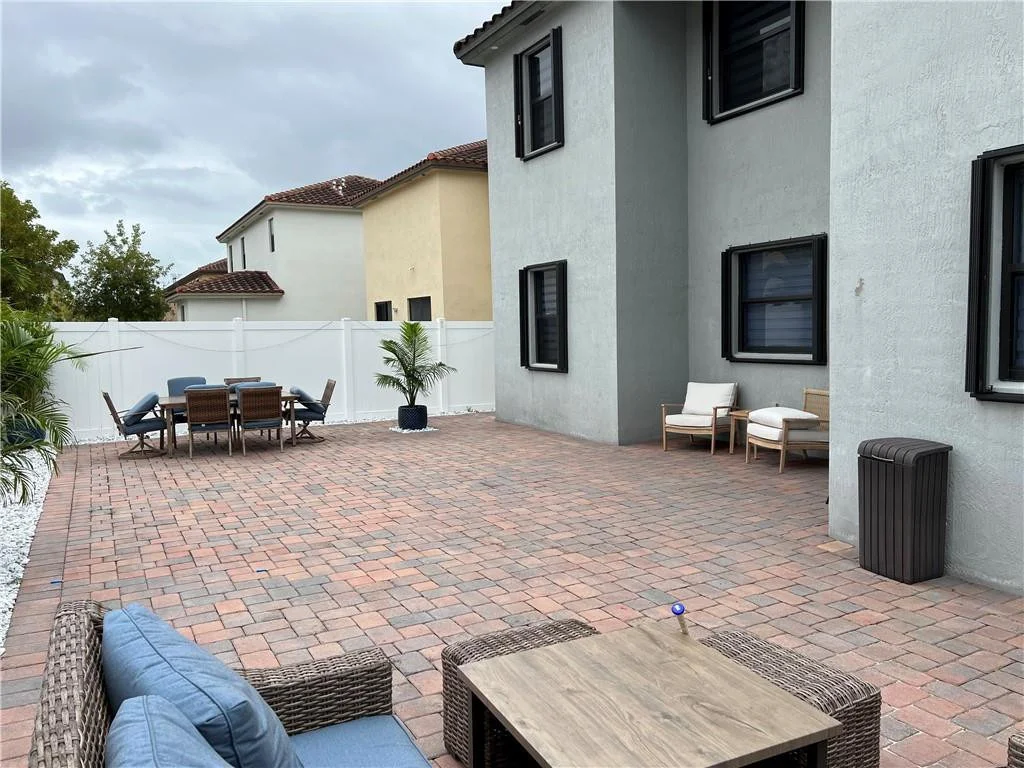 Photo of 3521 W 92nd Place