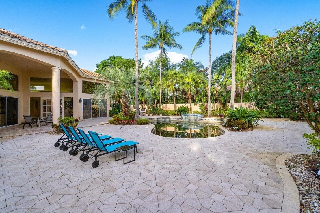 Photo of 5237 Deauville Circle