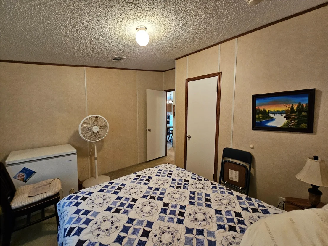 Photo of 1039 Peach Lane